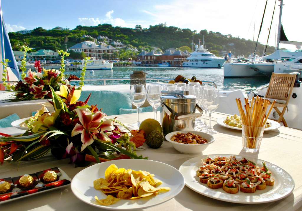 Dining at the Antigua Yacht Club jigsaw puzzle in Food & Bakery puzzles on TheJigsawPuzzles.com