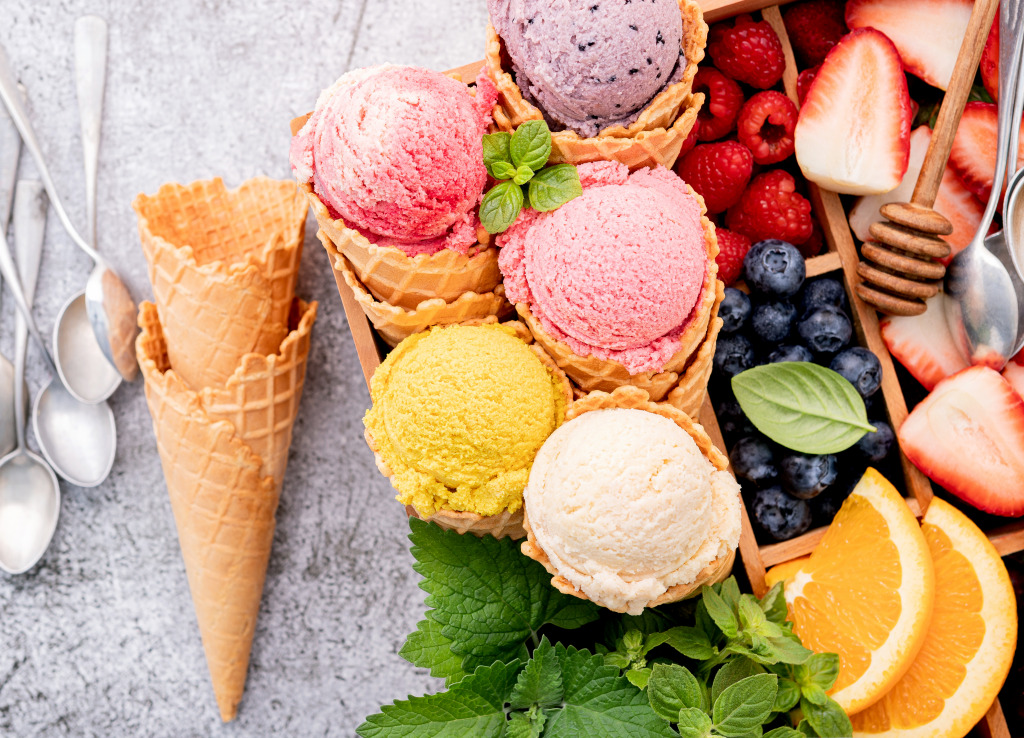 Ice Cream Cones with Berries jigsaw puzzle in Food & Bakery puzzles on TheJigsawPuzzles.com