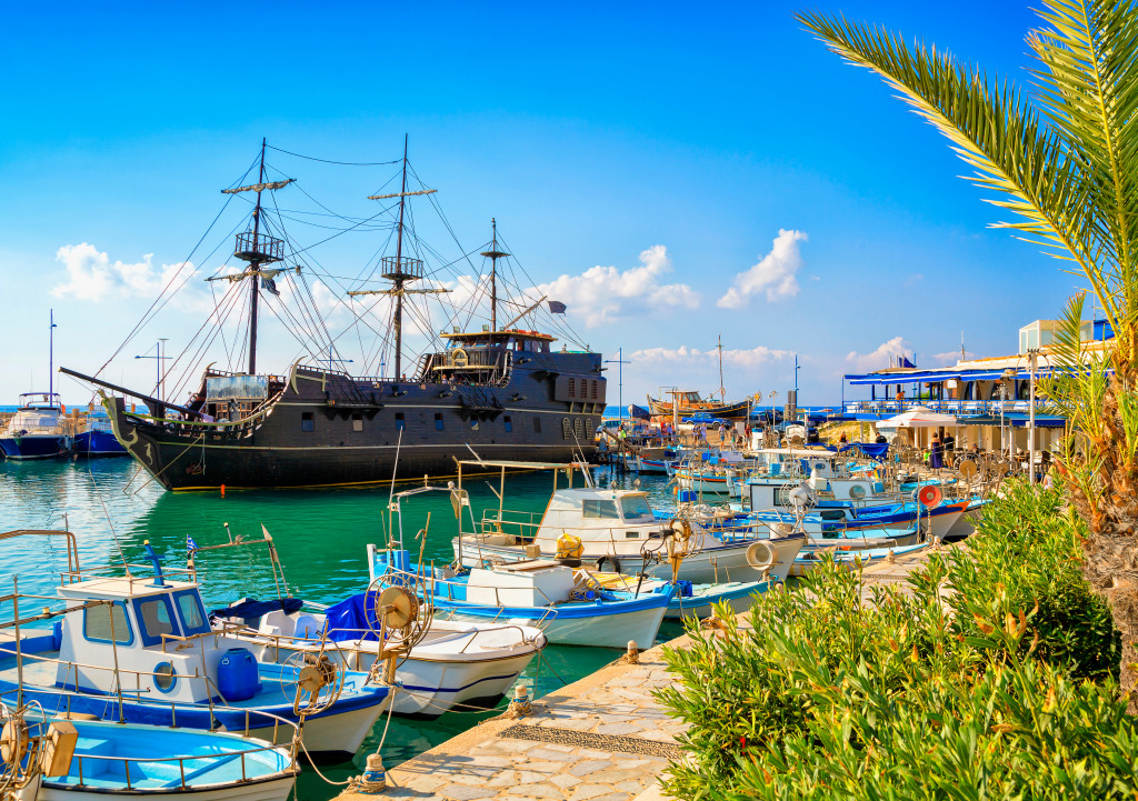 Harbor of Ayia Napa, Cyprus jigsaw puzzle in Puzzle du jour puzzles on TheJigsawPuzzles.com