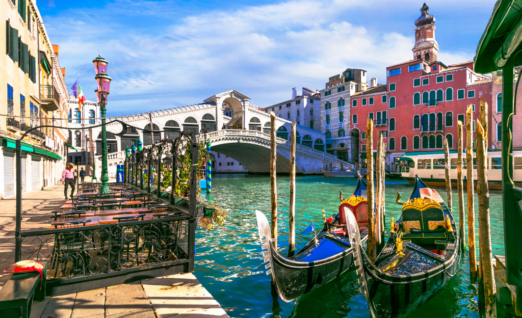 Grand Canal and Rialto Bridge, Venice jigsaw puzzle in Puzzle of the Day puzzles on TheJigsawPuzzles.com
