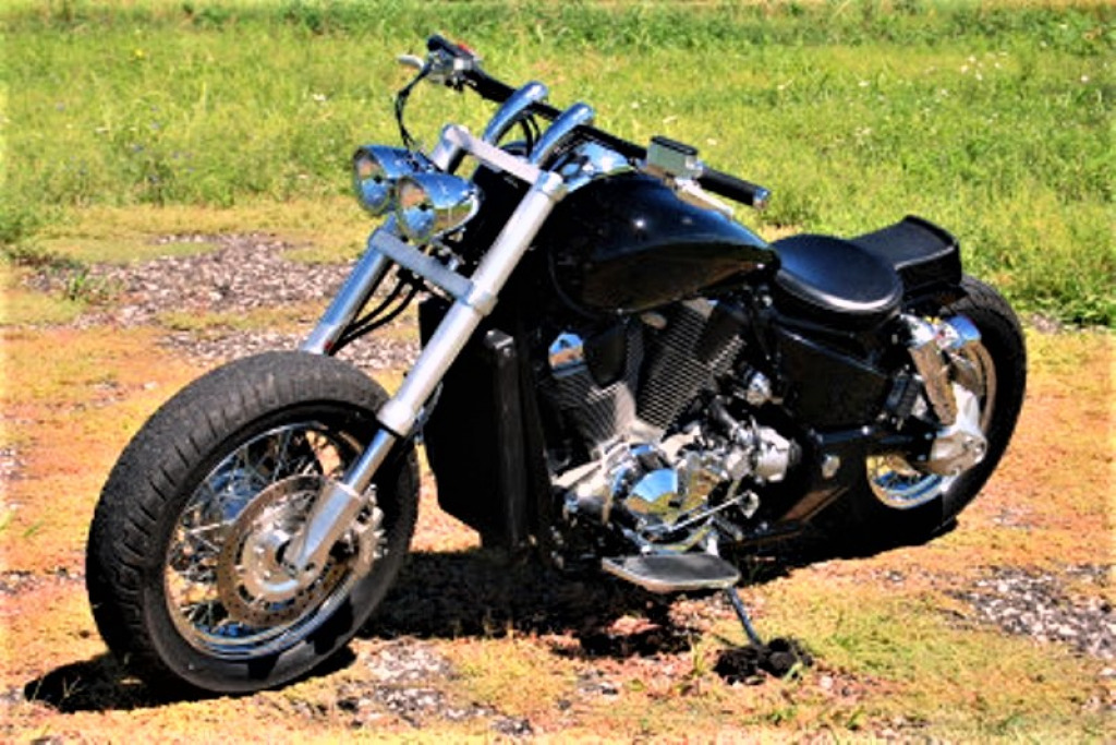 VTX1800 Black Bobber jigsaw puzzle in Scott Robinson puzzles on TheJigsawPuzzles.com