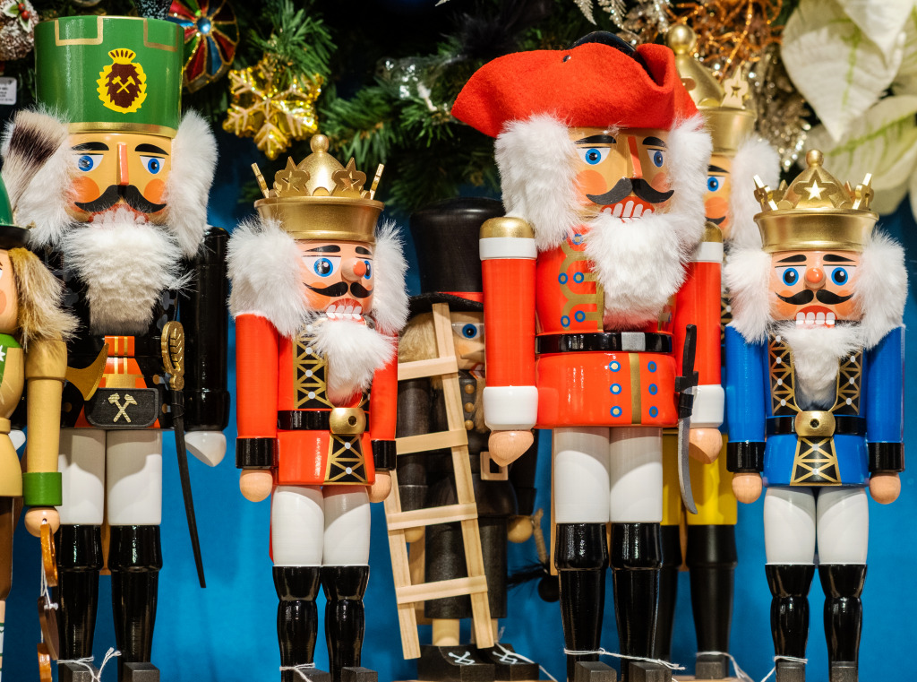 Nutcrackers Sold on Christmas Market jigsaw puzzle in Bricolage puzzles on TheJigsawPuzzles.com