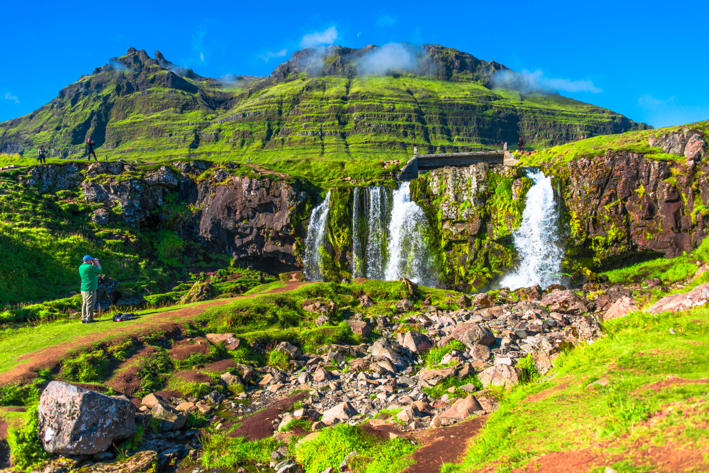 Kirkjufellsfoss Waterfall in Iceland jigsaw puzzle in Chutes d'eau puzzles on TheJigsawPuzzles.com
