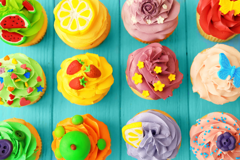 Colorful Cupcakes jigsaw puzzle in Macrophotographie puzzles on TheJigsawPuzzles.com