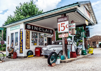 Old Gas Station in Springfield, Missouri jigsaw puzzle in Cars & Bikes ...