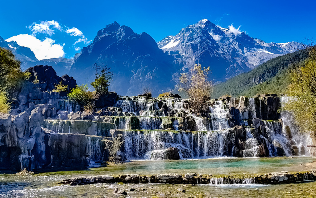 Tal des blauen Mondes, Lijiang, China jigsaw puzzle in Wasserfälle puzzles on TheJigsawPuzzles.com