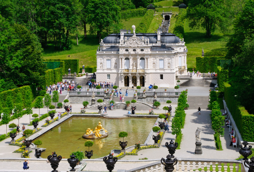 Linderhof Palace, Germany jigsaw puzzle in Castles puzzles on TheJigsawPuzzles.com