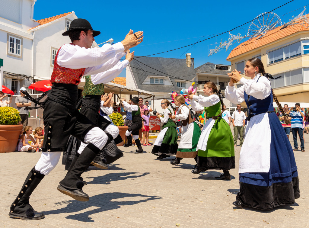 Gaiteiros Spanish Folk Dance jigsaw puzzle in Puzzle of the Day puzzles on TheJigsawPuzzles.com