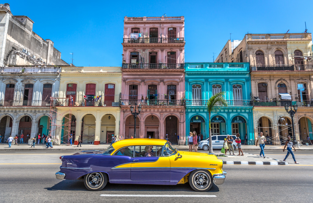 Vieilles voitures à La Havane, Cuba jigsaw puzzle in Voitures et Motos puzzles on TheJigsawPuzzles.com