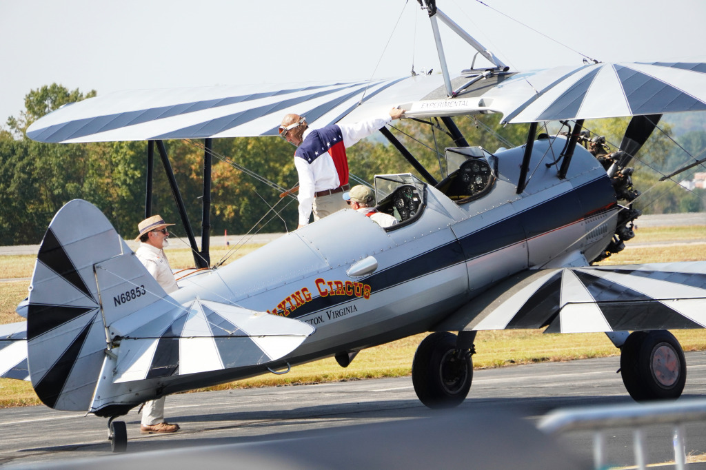 Leesburg Air Show, Virginie jigsaw puzzle in Aviation puzzles on TheJigsawPuzzles.com