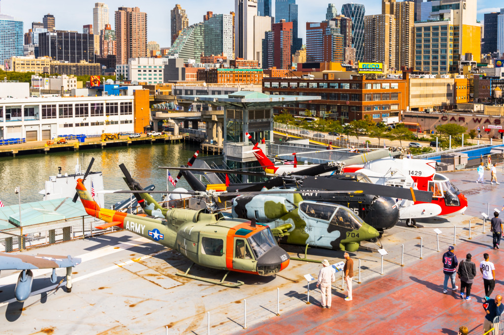 Musée USS Intrepid, New York jigsaw puzzle in Aviation puzzles on TheJigsawPuzzles.com