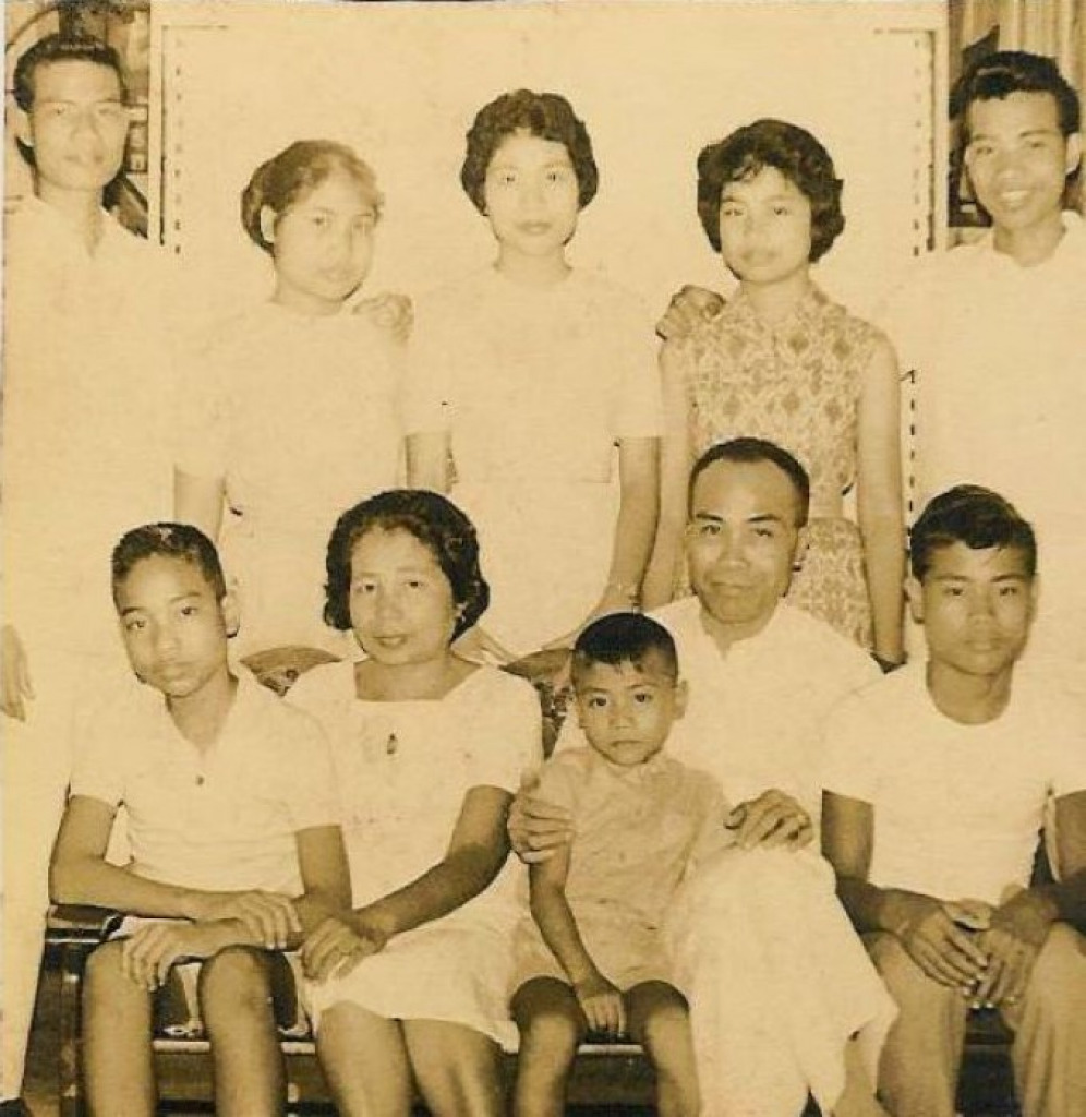 14064208_10201981896346235_190269025979753582_nXX jigsaw puzzle in anicia g navarro puzzles on TheJigsawPuzzles.com