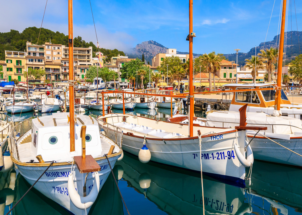 Port de Soller, Majorca Island jigsaw puzzle in Puzzle of the Day puzzles on TheJigsawPuzzles.com