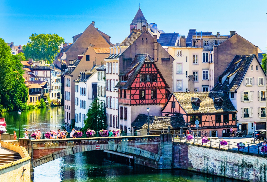 Strasbourg, Alsace, France jigsaw puzzle in Ponts puzzles on TheJigsawPuzzles.com