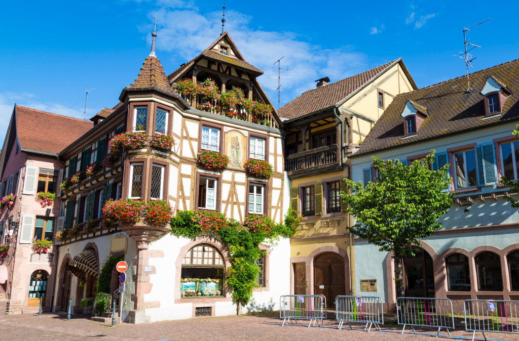Kaysersberg, Route des Vins d’Alsace, France jigsaw puzzle in Paysages urbains puzzles on TheJigsawPuzzles.com