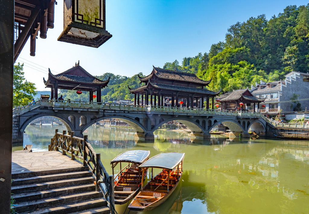 Xiangxi Fenghuang Ancient City, Chine jigsaw puzzle in Ponts puzzles on TheJigsawPuzzles.com