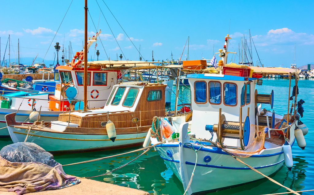 Barcos de Pesca, Porto de Aegina, Grécia jigsaw puzzle in Quebra-Cabeça do Dia puzzles on TheJigsawPuzzles.com
