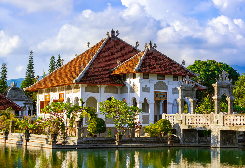 Water Palace Taman Ujung, Bali, Indonesien jigsaw puzzle in Schlösser puzzles on TheJigsawPuzzles.com