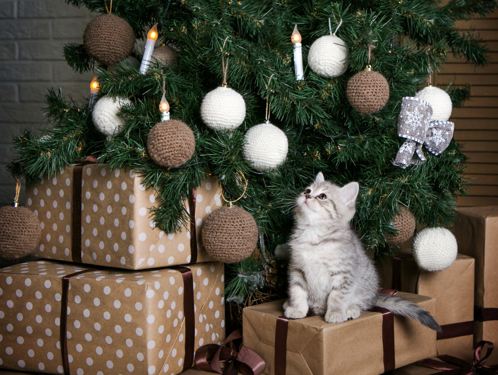 Cute Kitten under the Christmas Tree jigsaw puzzle in Christmas & New Year puzzles on TheJigsawPuzzles.com