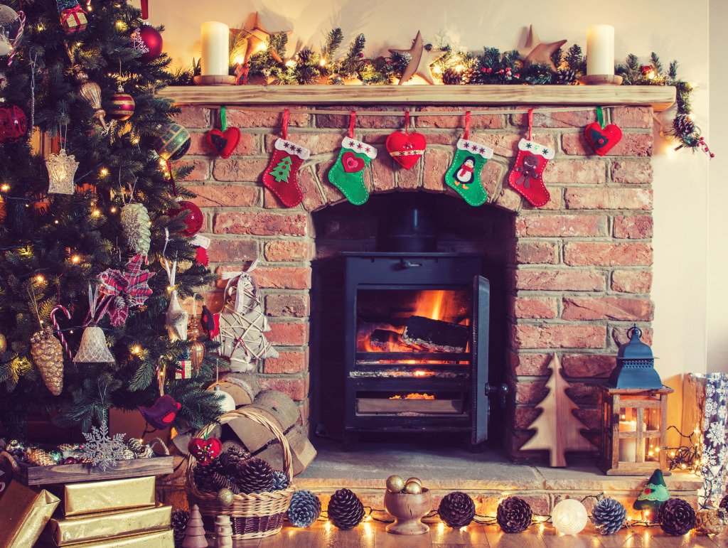 Decorated Fireplace jigsaw puzzle in Christmas & New Year puzzles on TheJigsawPuzzles.com