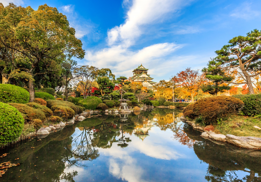 Château d’Osaka avec feuilles d’automne, Japon jigsaw puzzle in Magnifiques vues puzzles on TheJigsawPuzzles.com