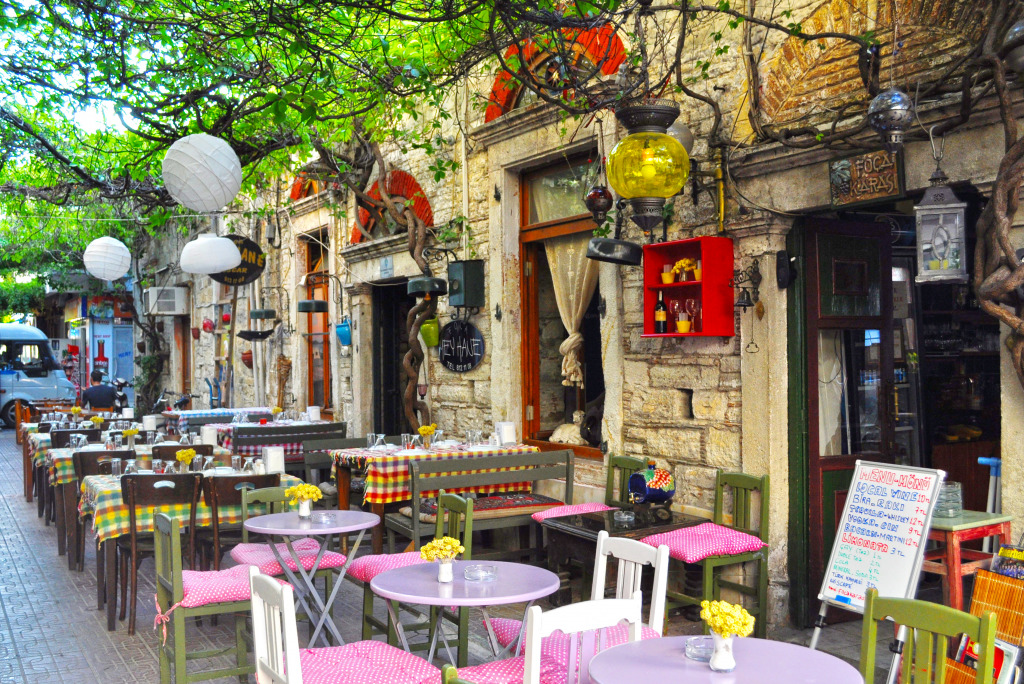 Street Cafe à Izmir, Turquie jigsaw puzzle in Nourriture et boulangerie puzzles on TheJigsawPuzzles.com