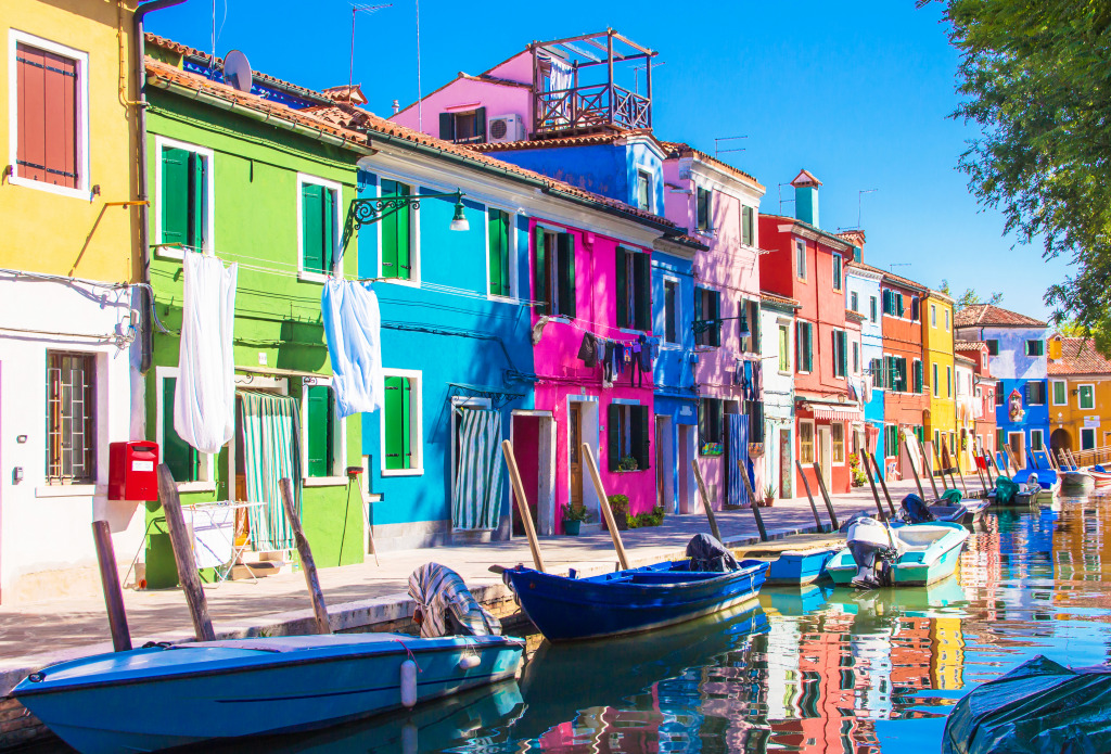 Burano Island, Venetian Lagoon jigsaw puzzle in Puzzle of the Day puzzles on TheJigsawPuzzles.com