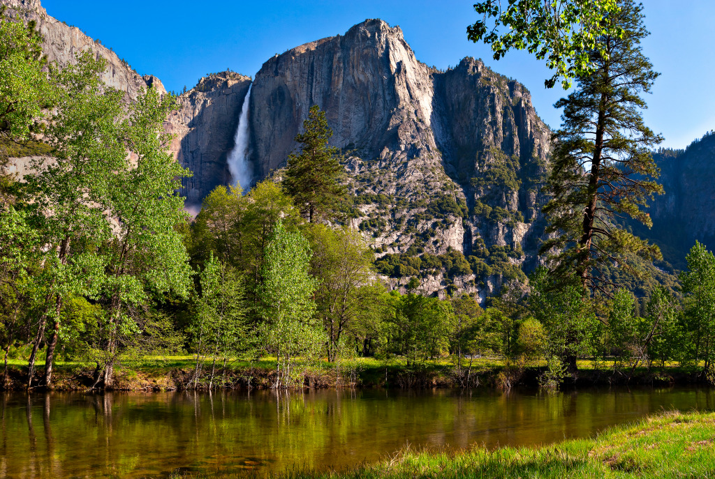 Merced River and Yosemite Falls jigsaw puzzle in Waterfalls puzzles on TheJigsawPuzzles.com
