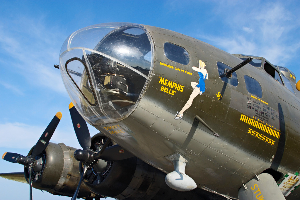 World War II B-17 Flying Fortress jigsaw puzzle in Aviation puzzles on TheJigsawPuzzles.com