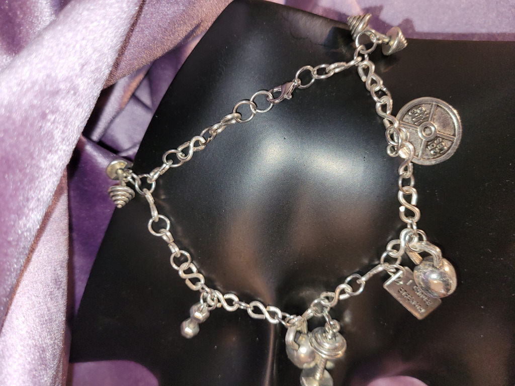 I Choose Strength Bracelet jigsaw puzzle in Carol Stone puzzles on TheJigsawPuzzles.com