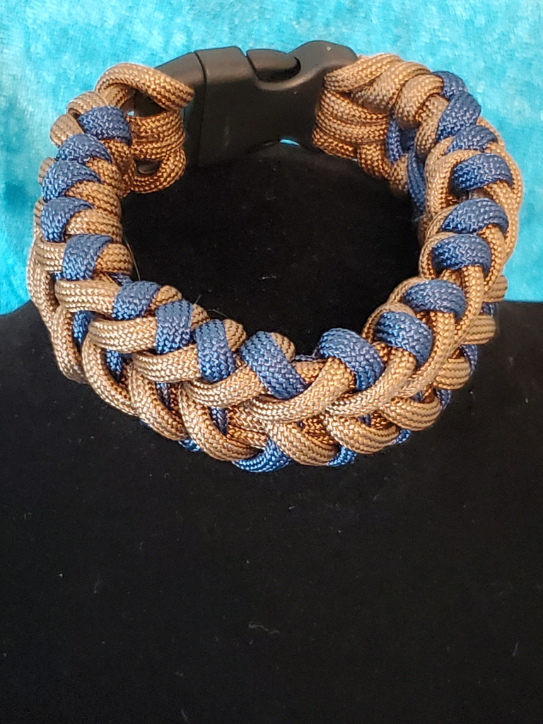 Paracord Bracelet jigsaw puzzle in Carol Stone puzzles on TheJigsawPuzzles.com
