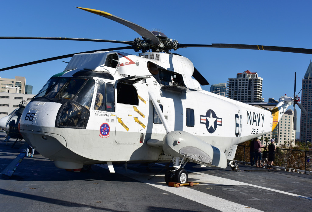 Navy Helicopter, USS Midway Museum jigsaw puzzle in Aviation puzzles on TheJigsawPuzzles.com