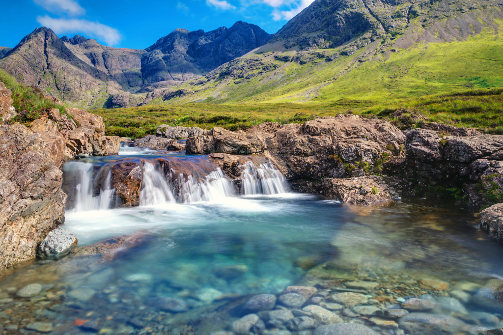Small Waterfall on the Isle of Skye, Scotland jigsaw puzzle in Waterfalls puzzles on TheJigsawPuzzles.com