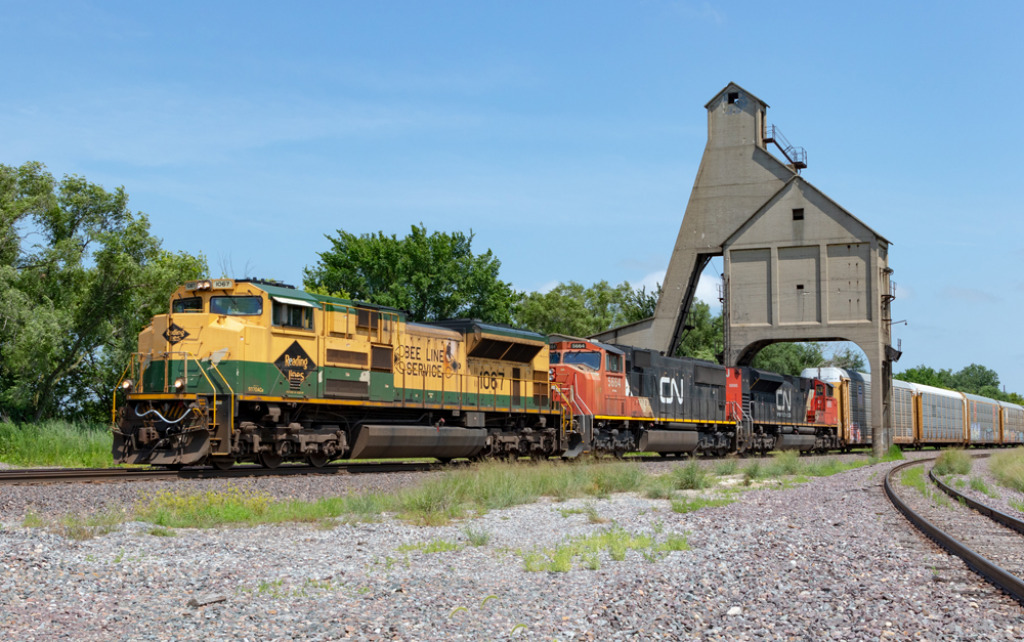 Canadian Pacific Bee Line jigsaw puzzle in Michael Bunner puzzles on TheJigsawPuzzles.com