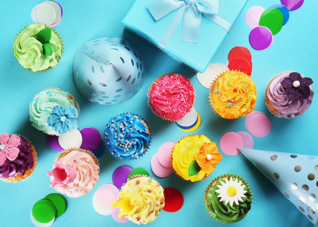 Delicious Cupcakes with a Gift Box jigsaw puzzle in Macro puzzles on TheJigsawPuzzles.com