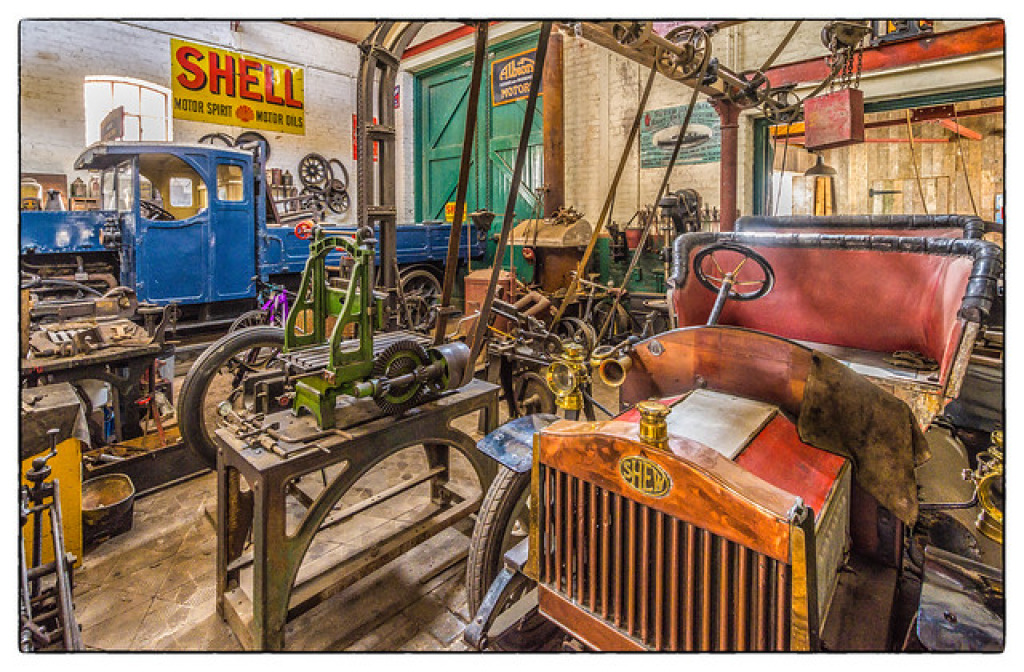 Old English machine shop jigsaw puzzle in Ralph Steele puzzles on TheJigsawPuzzles.com