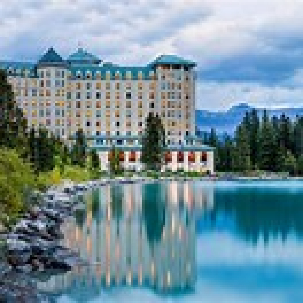 Hotel Canada jigsaw puzzle in Sharalyn Garrard puzzles on TheJigsawPuzzles.com