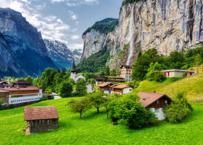 Staubbach Waterfalls, Lauterbrunnen jigsaw puzzle in Waterfalls puzzles ...