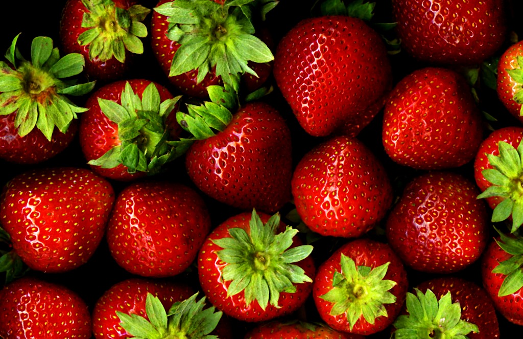 Strawberries jigsaw puzzle in Fruits & Veggies puzzles on TheJigsawPuzzles.com