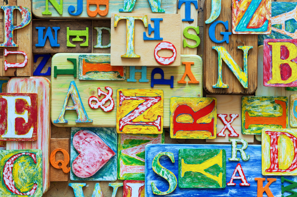 Collage aus bunten Buchstaben jigsaw puzzle in Makro puzzles on TheJigsawPuzzles.com