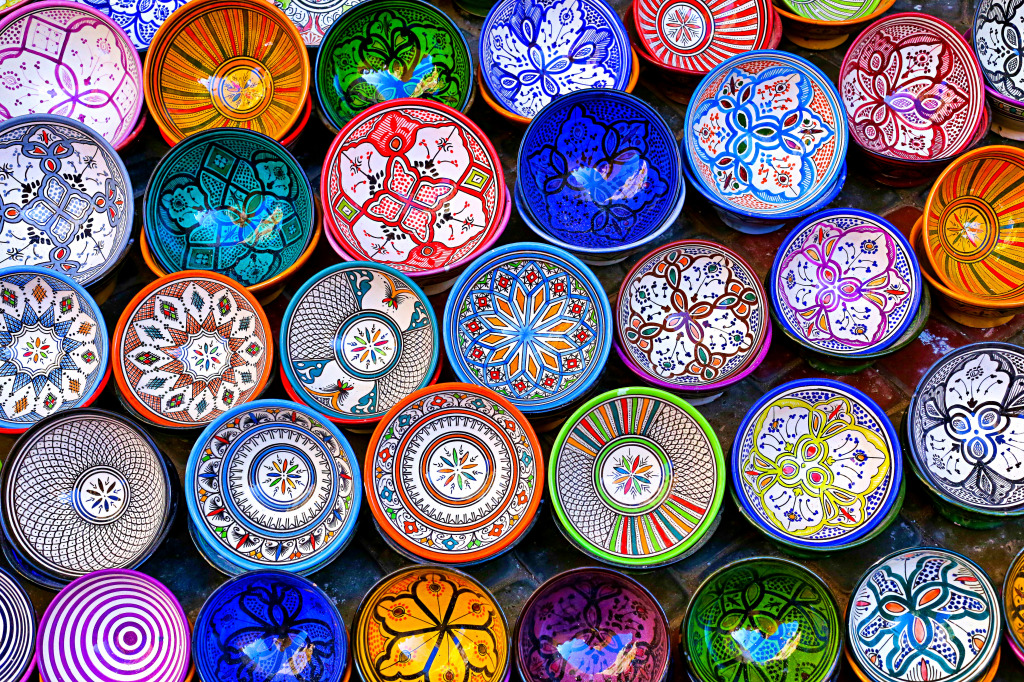 Céramique et poterie, Essaouira, Maroc jigsaw puzzle in Macrophotographie puzzles on TheJigsawPuzzles.com