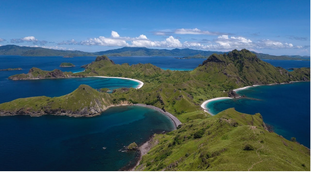 Komodo Island Indonesia jigsaw puzzle in Marvin Mullin puzzles on TheJigsawPuzzles.com