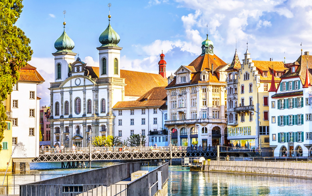 Historic center of Lucerne, Switzerland jigsaw puzzle in Puzzle of the Day puzzles on TheJigsawPuzzles.com
