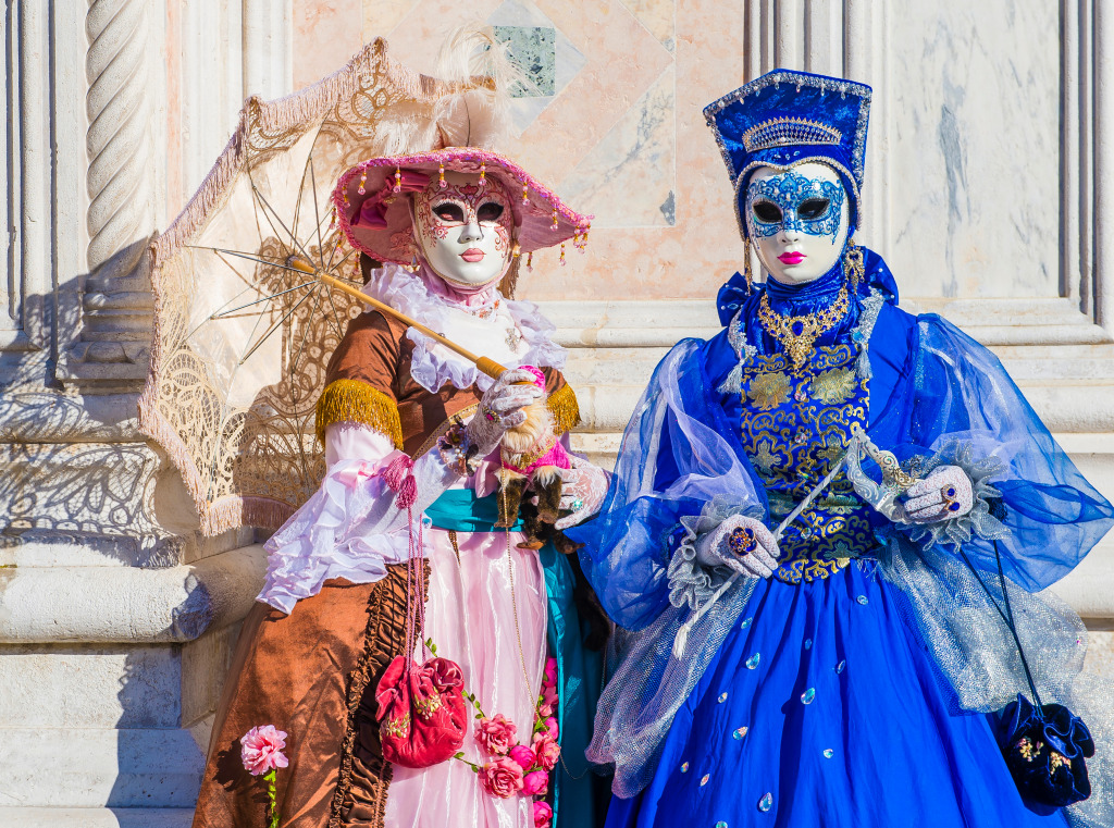 Participants of the Venice Carnival, Italy jigsaw puzzle in Puzzle of the Day puzzles on TheJigsawPuzzles.com