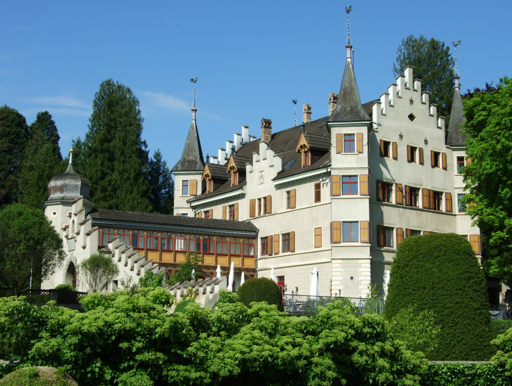 Château de Seeburg à Kreuzlingen, Suisse jigsaw puzzle in Châteaux puzzles on TheJigsawPuzzles.com