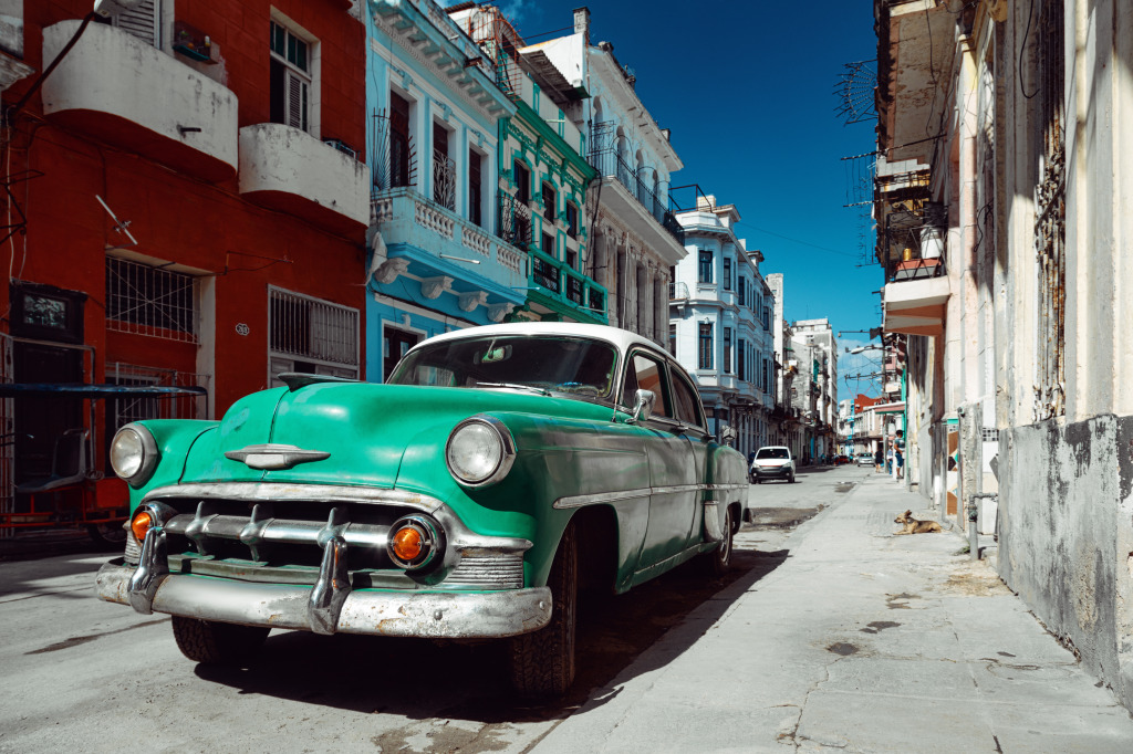 Retro Car Parked on the Street of Havana jigsaw puzzle in Cars & Bikes puzzles on TheJigsawPuzzles.com