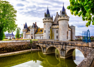 Castle of Sully-sur-Loire, France jigsaw puzzle in Castles puzzles on ...