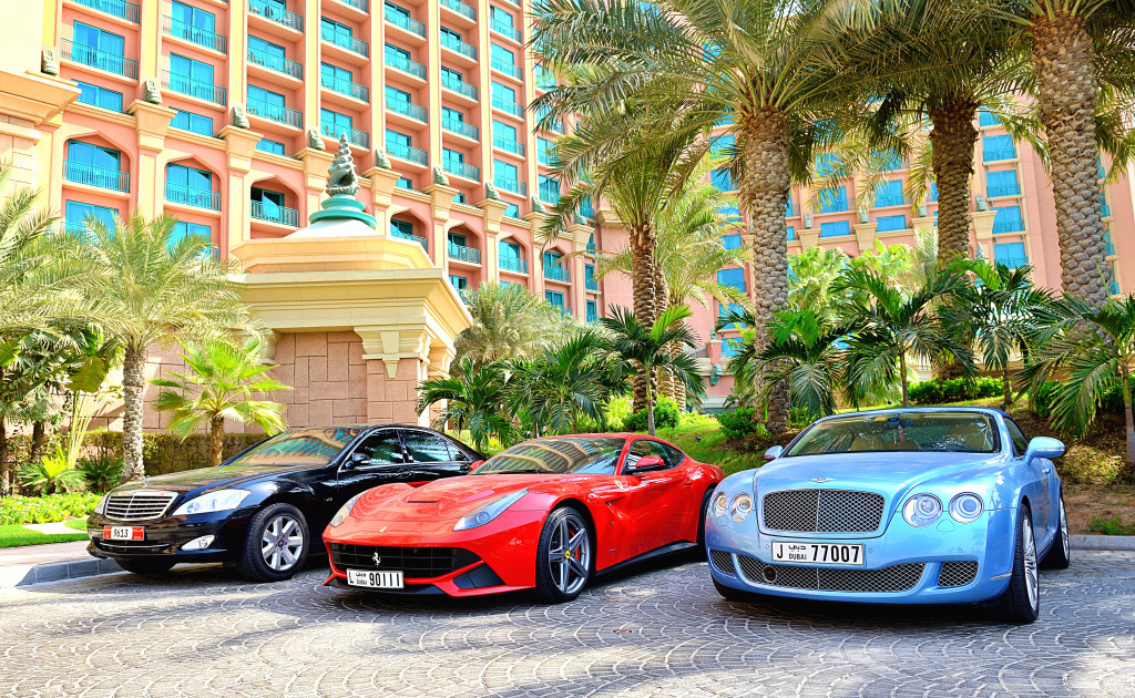Atlantis, The Palm Hotel, Dubai, Vereinigte Arabische Emirate jigsaw puzzle in Autos & Motorräder puzzles on TheJigsawPuzzles.com
