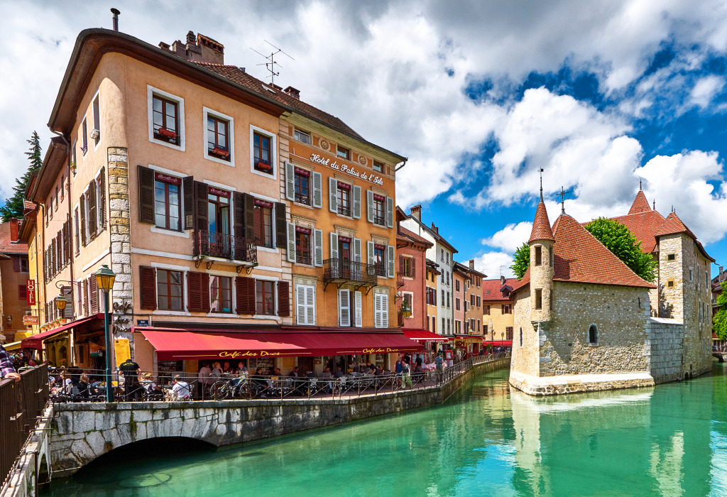 Annecy, France jigsaw puzzle in Paysages urbains puzzles on TheJigsawPuzzles.com