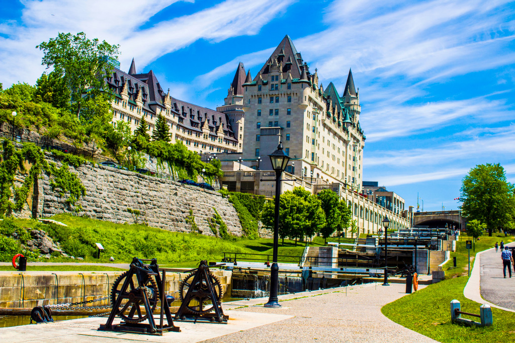 Château Laurier, Ottawa, Canada jigsaw puzzle in Châteaux puzzles on TheJigsawPuzzles.com